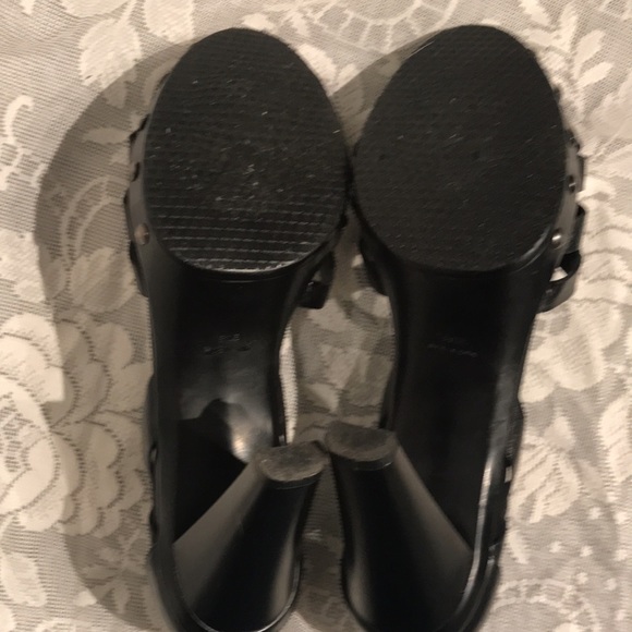 Black studded Stuart Weizman open toes - Picture 2 of 3